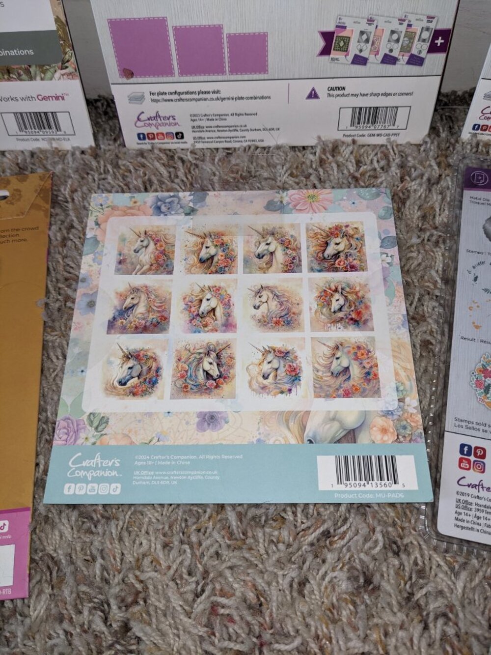 **Moving Sale** Paper Crafting - Die Cutting Bundle NWT - Picture 13 of 14